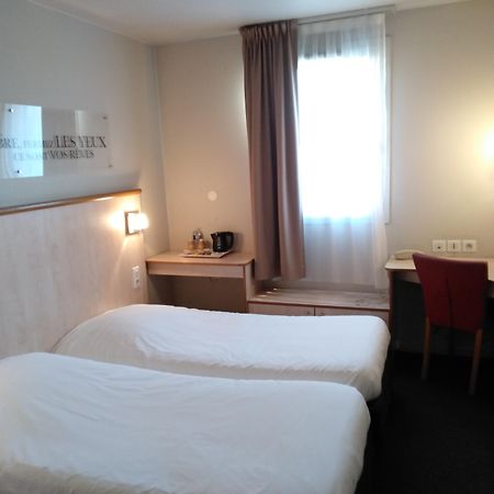 Hotel Ibis Styles Lyon Croix Rousse Exterior foto