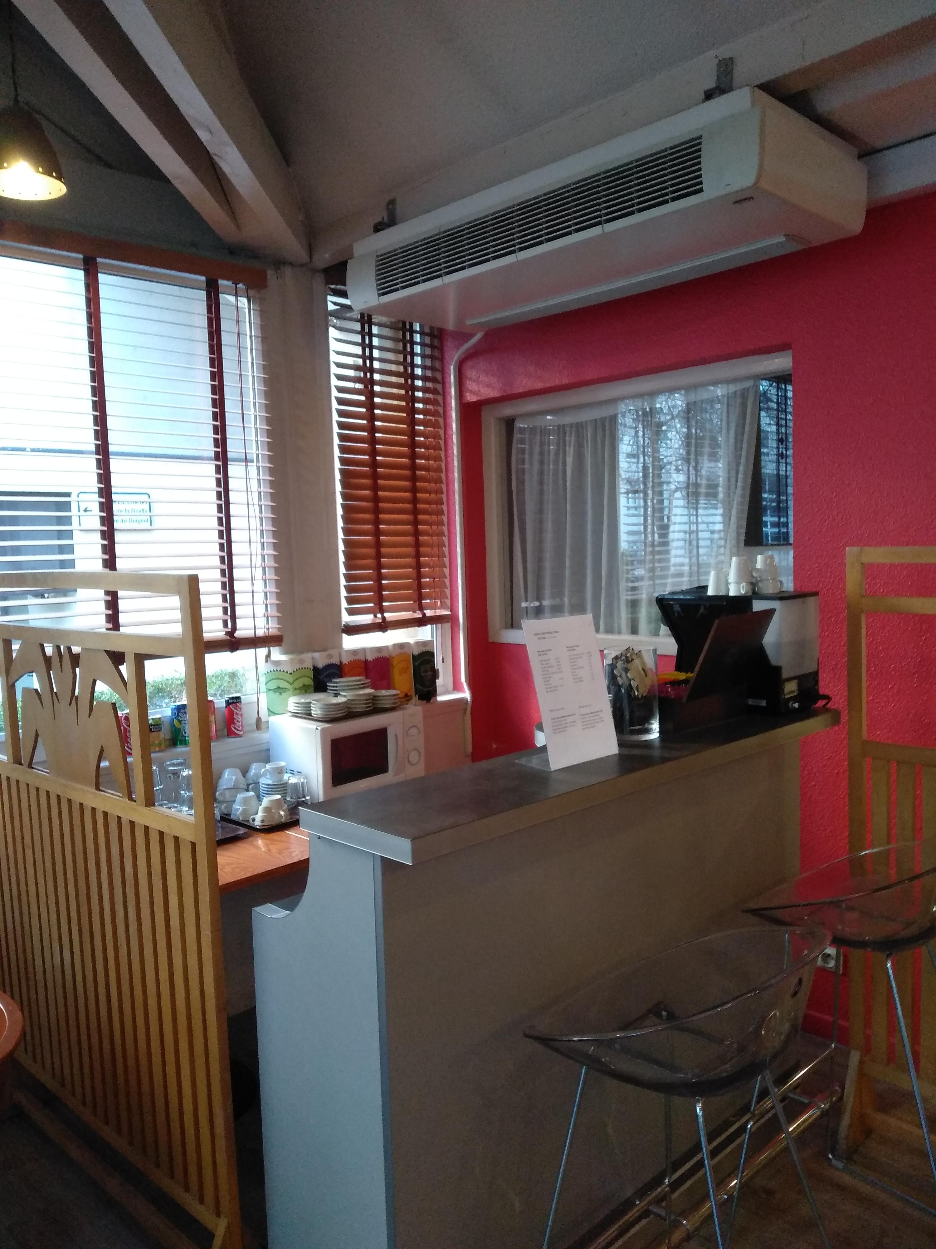 Hotel Ibis Styles Lyon Croix Rousse Exterior foto