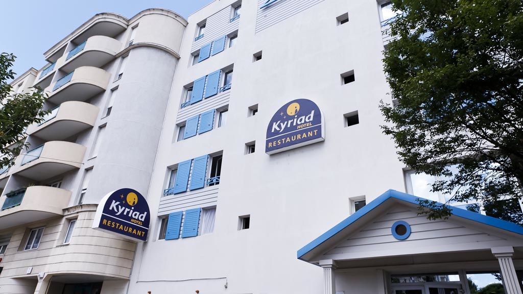 Hotel Ibis Styles Lyon Croix Rousse Exterior foto